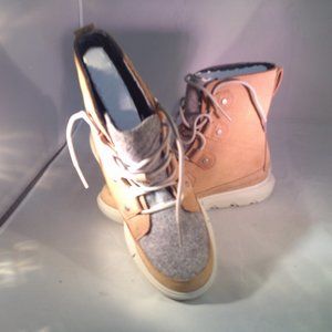 comfy boots brand new